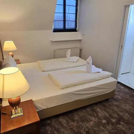 Kaiserhof Hotel 3*