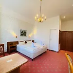 Hotel Kaiserhof 3*