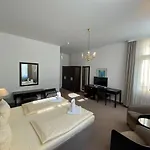 Kaiserhof 3*