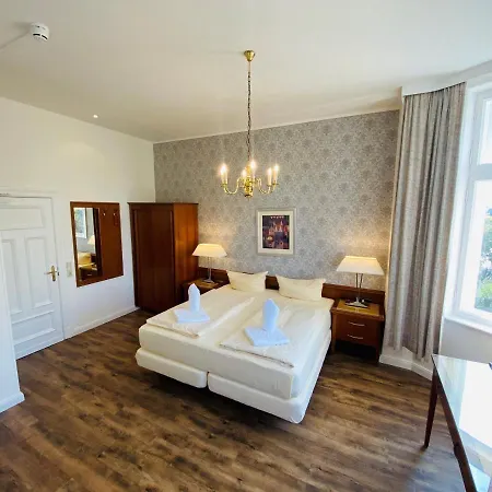Kaiserhof 3*