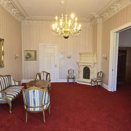 Отель Kaiserhof Любек