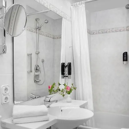 Kaiserhof Szálloda 3*