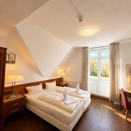 Otel Kaiserhof 3*