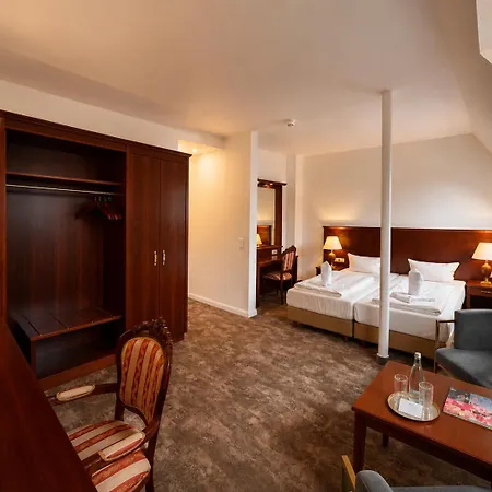 Otel Kaiserhof 3*