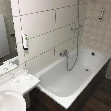Отель Kaiserhof Любек